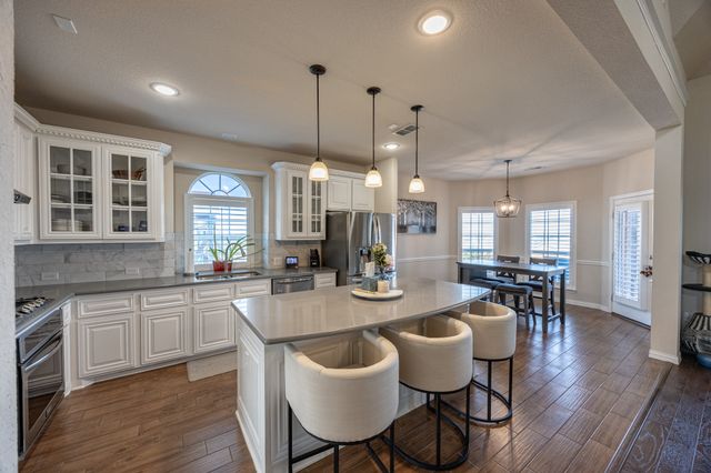 8520 Pinewood Drive, Fort Worth, TX 76123