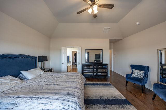 8520 Pinewood Drive, Fort Worth, TX 76123