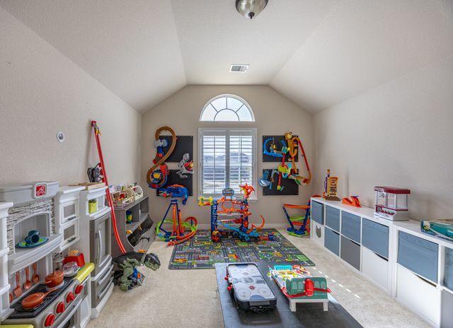 8520 Pinewood Drive, Fort Worth, TX 76123