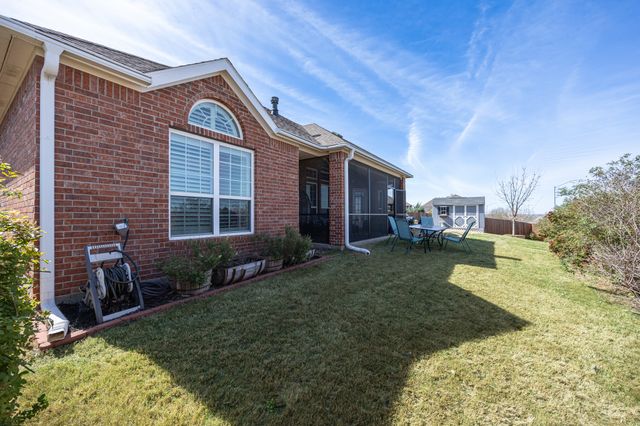 8520 Pinewood Drive, Fort Worth, TX 76123