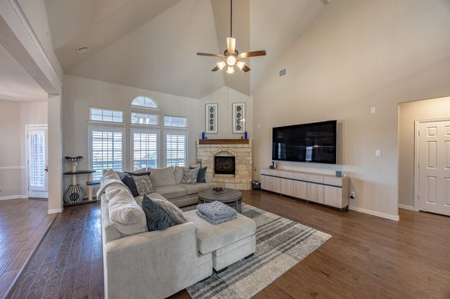 8520 Pinewood Drive, Fort Worth, TX 76123