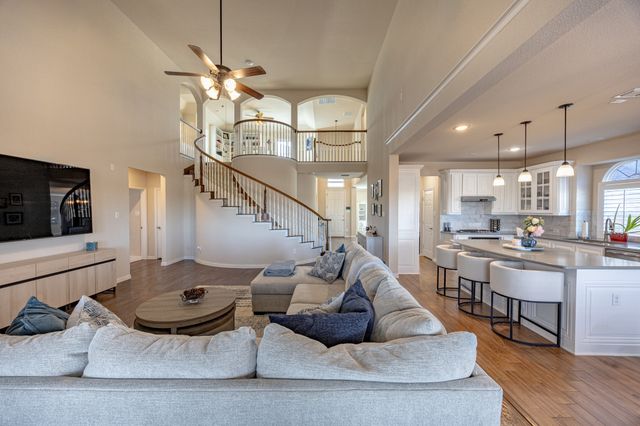 8520 Pinewood Drive, Fort Worth, TX 76123