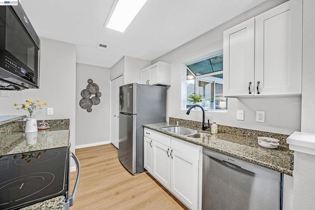 7815 7815 Canyon Meadow Cir H, Pleasanton, CA 94588