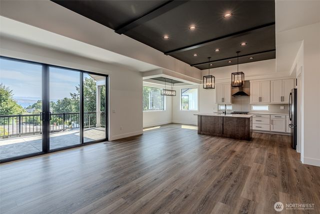 958 Racine Springs Drive, Wenatchee, WA 98801