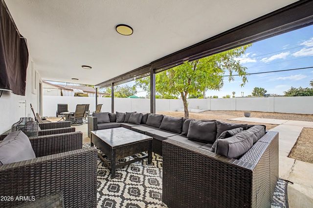4101 E CALAVAR Road, Phoenix, AZ 85032
