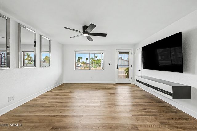 4101 E CALAVAR Road, Phoenix, AZ 85032