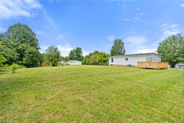 183 New Crosswinds Drive, Mount Airy, NC 27030