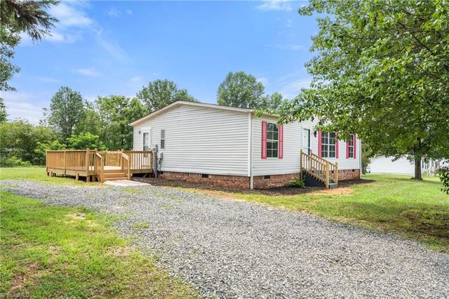 183 New Crosswinds Drive, Mount Airy, NC 27030
