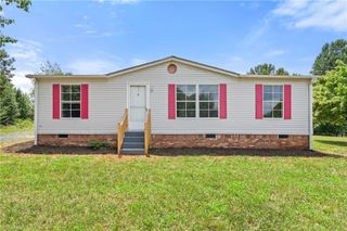 183 New Crosswinds Drive, Mount Airy, NC 27030