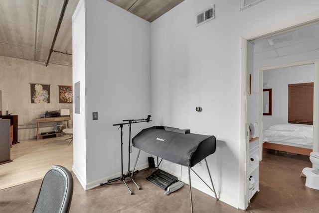 1 Cool Blow Street 323, Charleston, SC 29403