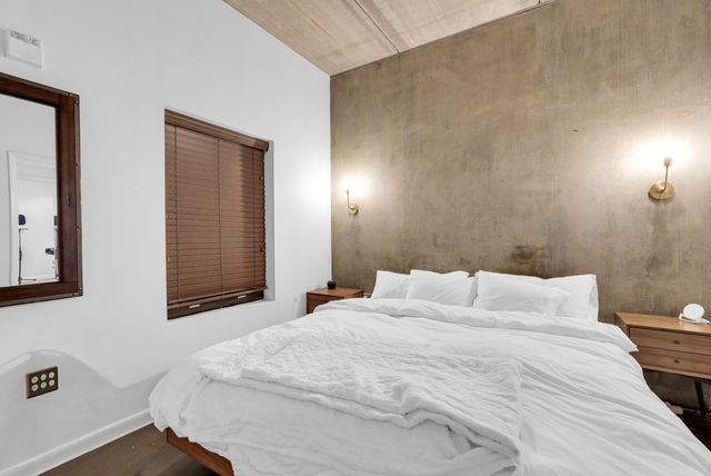 1 Cool Blow Street 323, Charleston, SC 29403