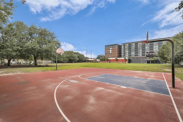 1 Cool Blow Street 323, Charleston, SC 29403