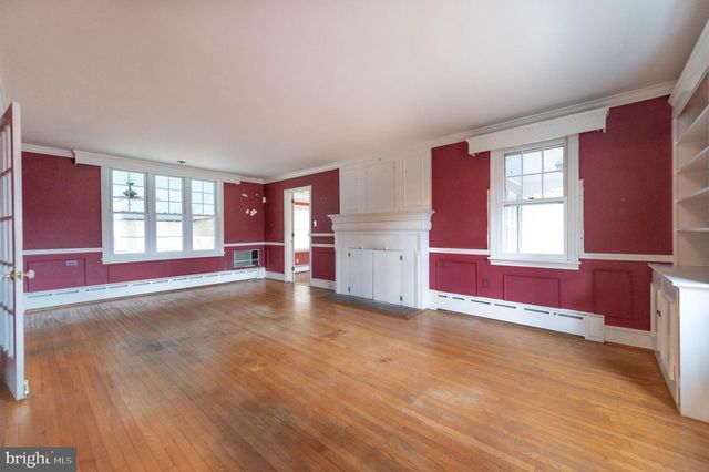 1014 LANSDALE AVE, Lansdale, PA 19446