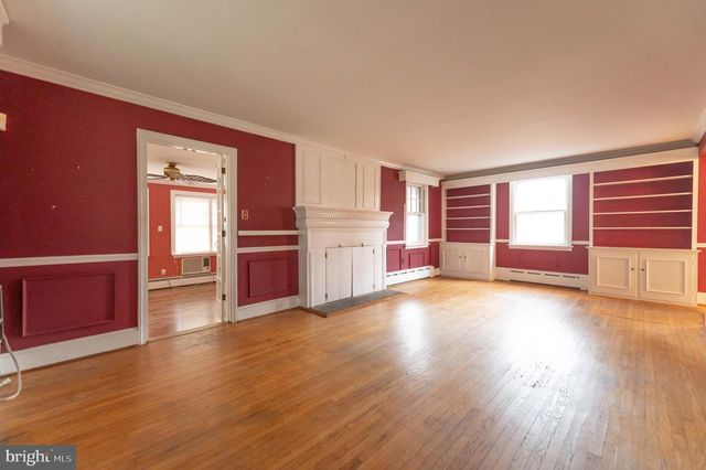 1014 LANSDALE AVE, Lansdale, PA 19446