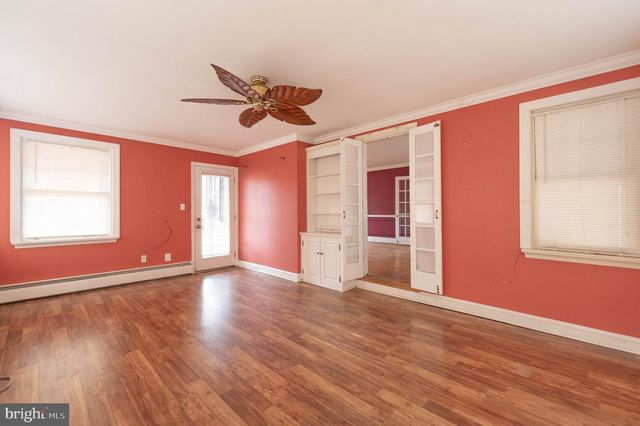 1014 LANSDALE AVE, Lansdale, PA 19446