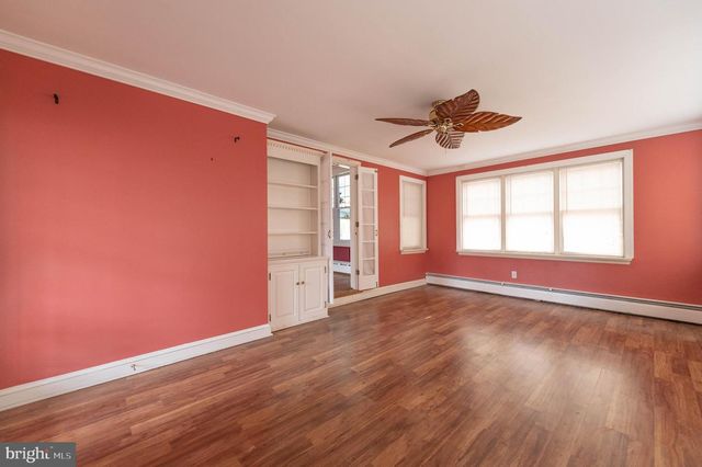 1014 LANSDALE AVE, Lansdale, PA 19446