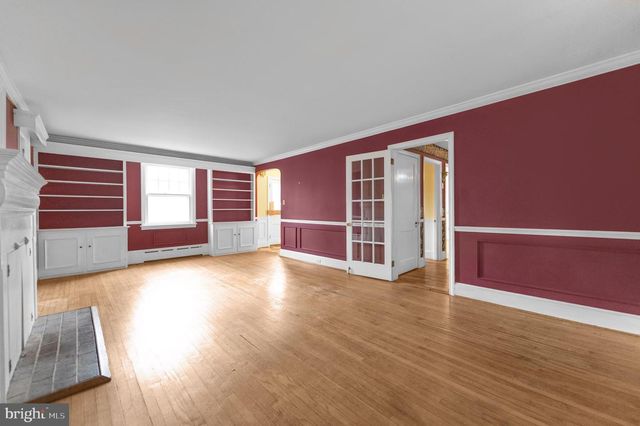 1014 LANSDALE AVE, Lansdale, PA 19446