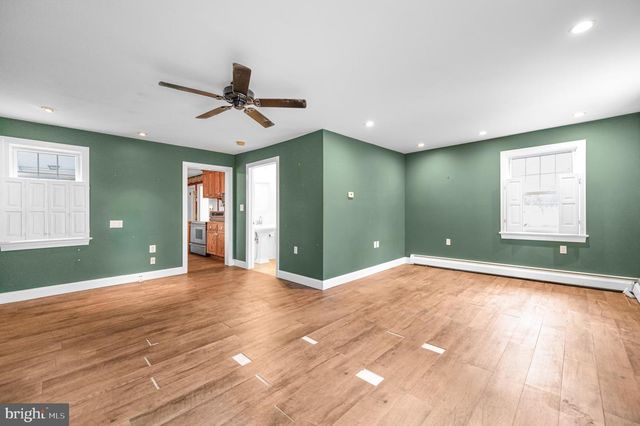 1014 LANSDALE AVE, Lansdale, PA 19446