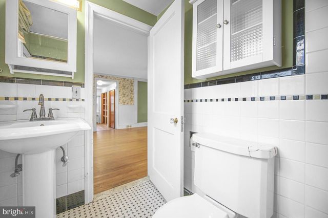 1014 LANSDALE AVE, Lansdale, PA 19446