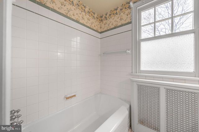 1014 LANSDALE AVE, Lansdale, PA 19446