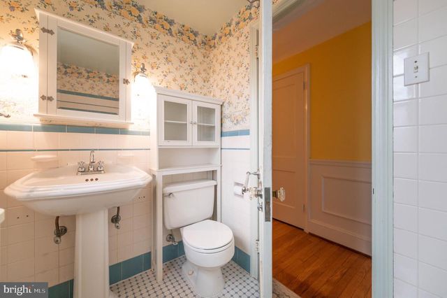 1014 LANSDALE AVE, Lansdale, PA 19446