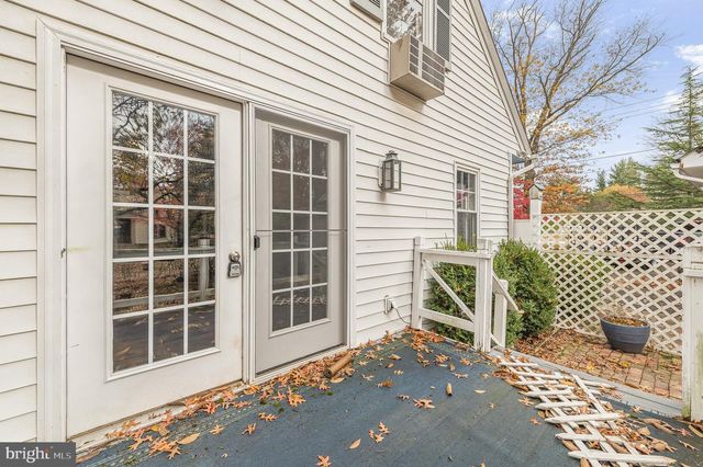 1014 LANSDALE AVE, Lansdale, PA 19446