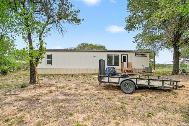 336 County Road 6846, Lytle, TX 78052