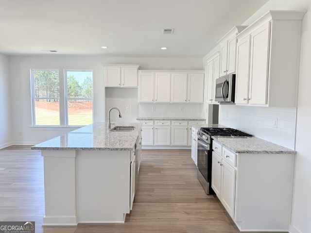 71 Cochin Drive, Statham, GA 30666