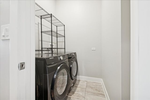 1723 W North Avenue 1, Chicago, IL 60622