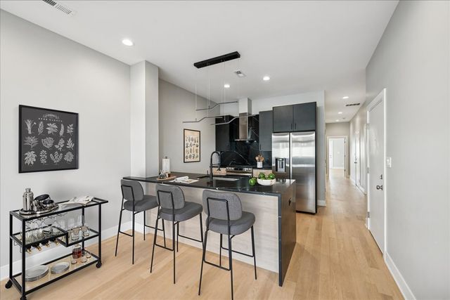 1723 W North Avenue 1, Chicago, IL 60622