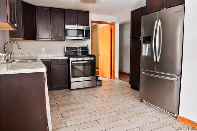 41 Aurora Avenue, West Seneca, NY 14224