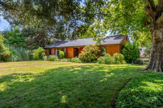 1201 E Park Street, Grants Pass, OR 97527