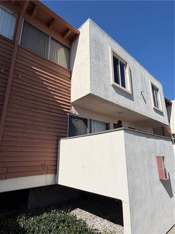 7033 Stewart And Gray, Downey, CA 90241