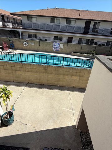 7033 Stewart And Gray, Downey, CA 90241