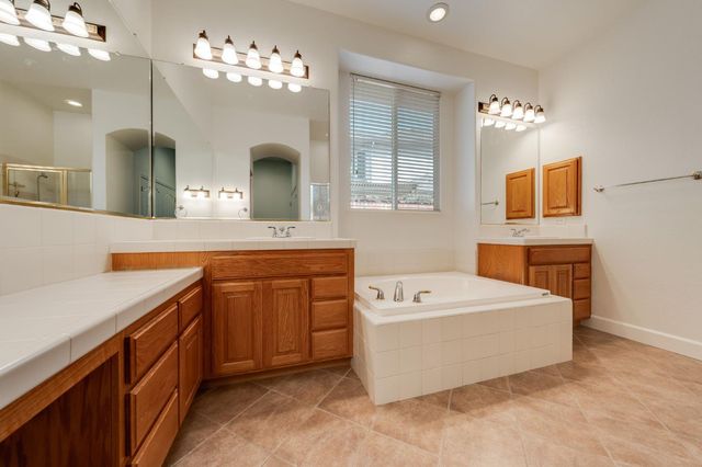 231 Crenshaw Ct, Granite Bay, CA 95746