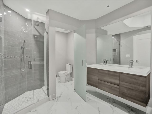 3900 Island Boulevard B408, Aventura, FL 33160