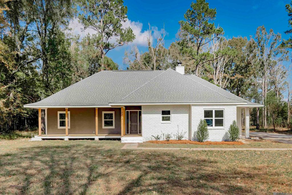 12833 Port Hudson Pride Rd, Zachary, LA 70791