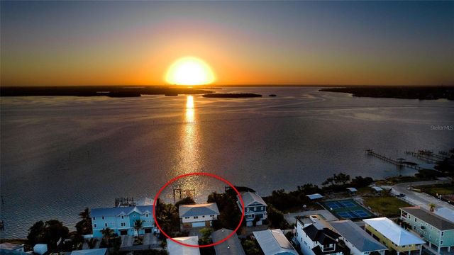 2512 AVENUE A, Bradenton Beach, FL 34217