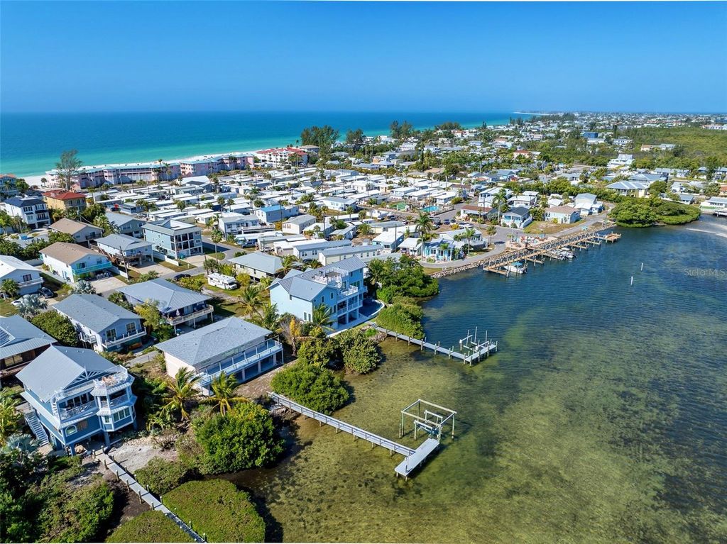 2512 AVENUE A, BRADENTON BEACH, FL 34217 — photo 2