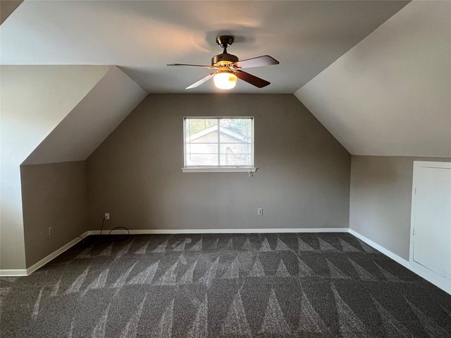 6 Little John Lane, Conroe, TX 77301
