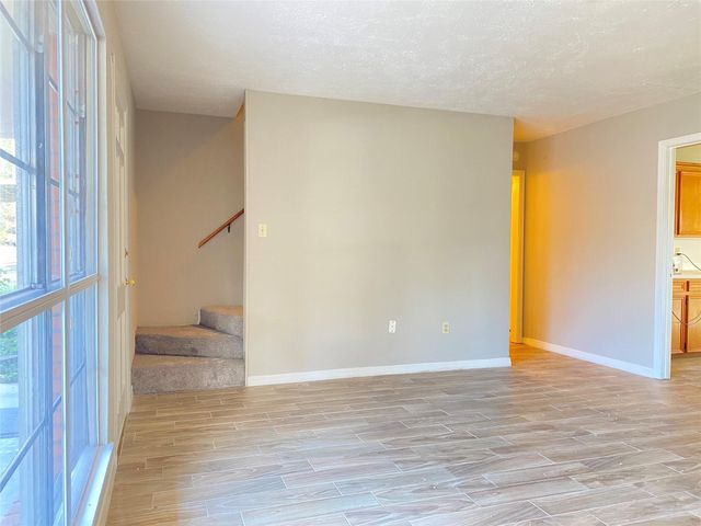 6 Little John Lane, Conroe, TX 77301