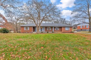 124 N Laurel Cir, Columbia, TN 38401