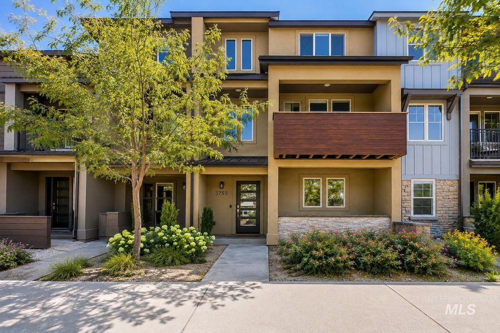 3755 E Parkcenter, Boise, ID 83716 photo 1