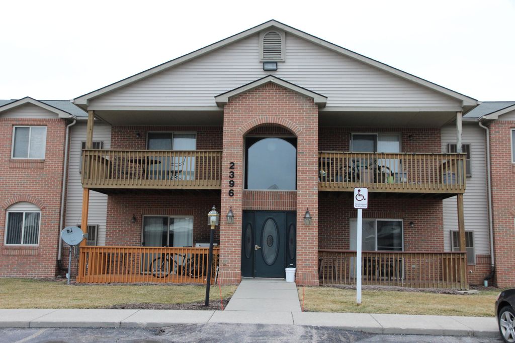 2396 Quarterback Court 7, Ypsilanti, MI 48197