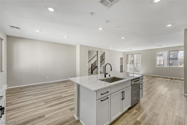 7498 Lodano Avenue, Las Vegas, NV 89113