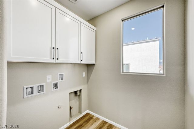 7498 Lodano Avenue, Las Vegas, NV 89113