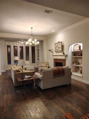 2002 Brianna Lane, Arlington, TX 76001