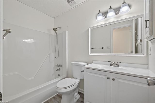 4844 Fountain Hall DR, Virginia Beach, VA 23464