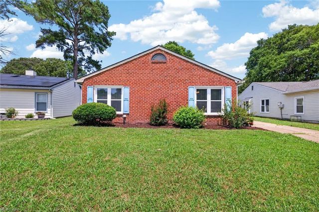 4844 Fountain Hall DR, Virginia Beach, VA 23464