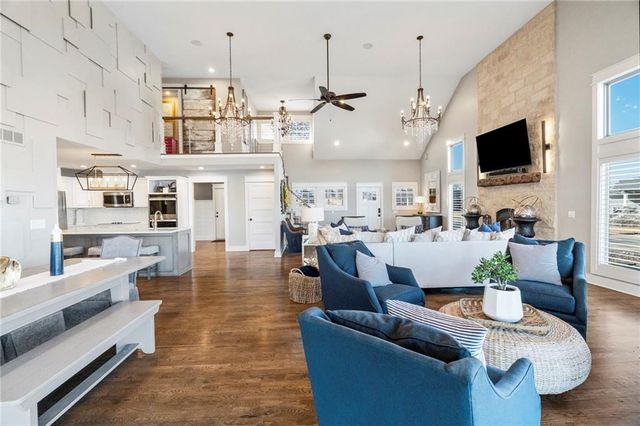 560 Lake Viking Terrace, Gallatin, MO 64640